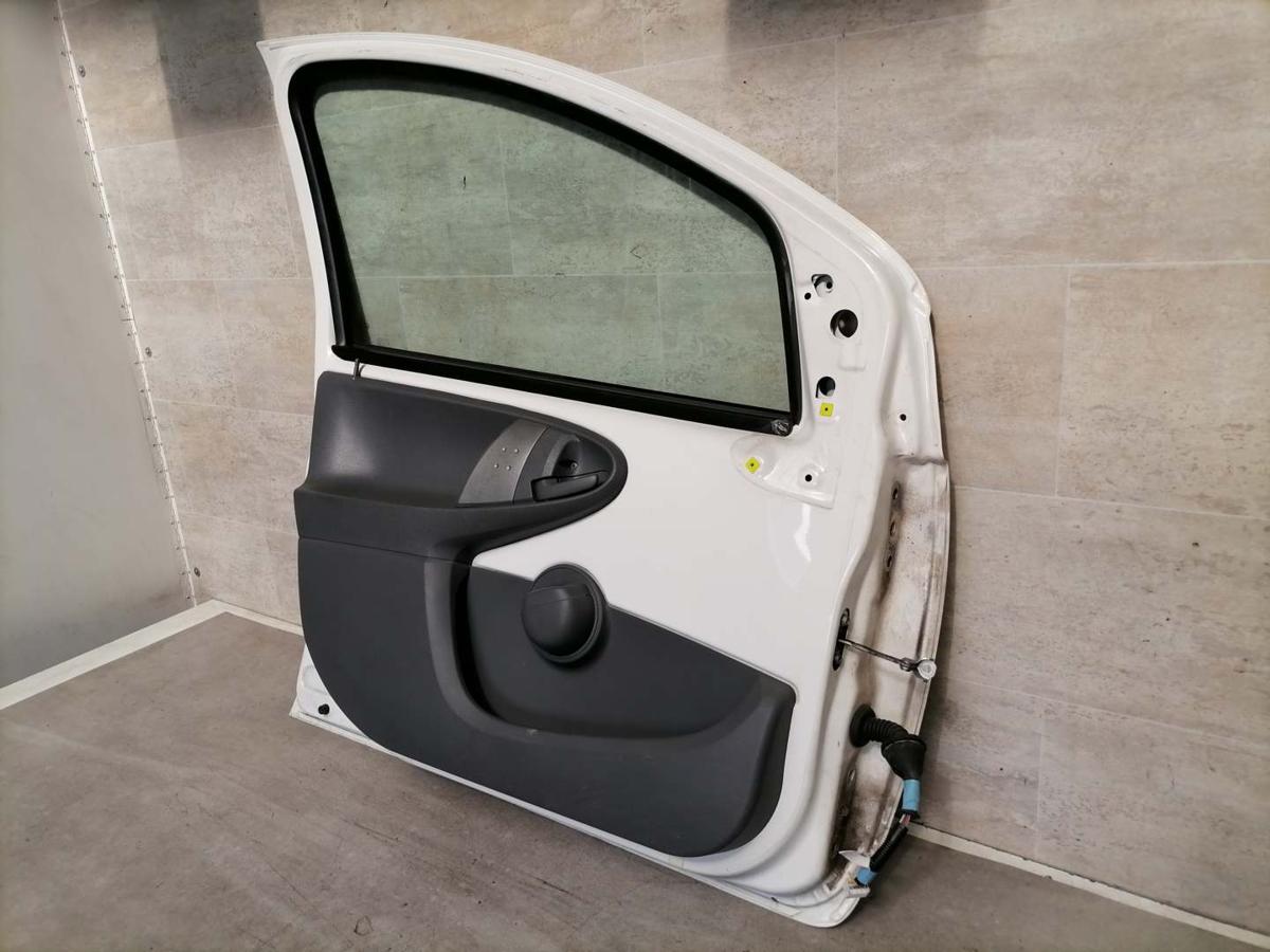 Peugeot 107 original Tür vorn links KWD Weiß 5-Türer Bj.2011